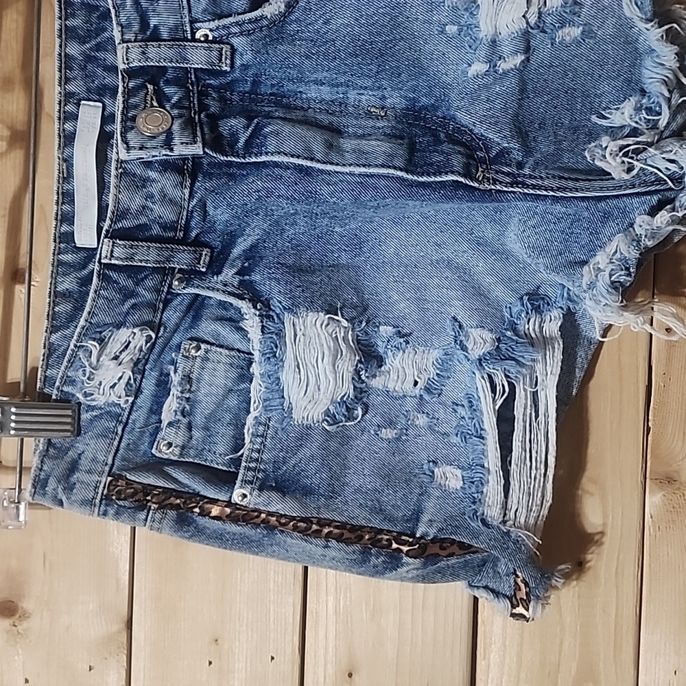 Zara Denim Shorts Size 2 Womens Distressed - Picture 2 of 8